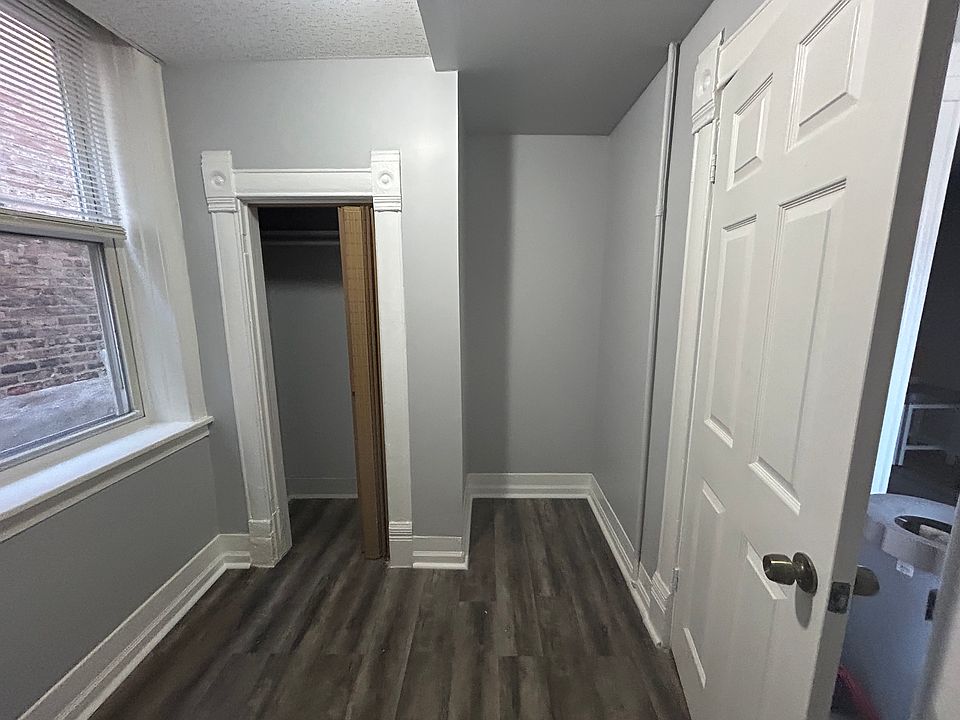 1st image of 444 W 45th St