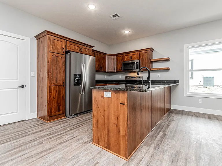1705 Kenneth Dr — Photo 17