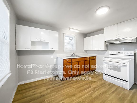 5th image of 2604 Oak St