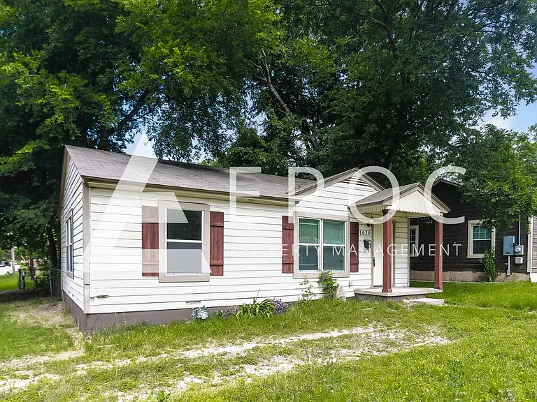 1020 S 39th St — Photo 13