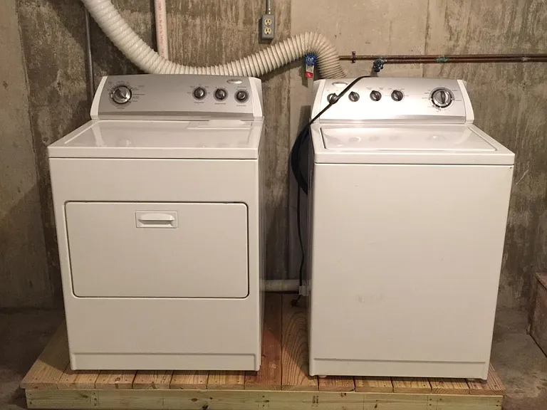 Washer & Dryer Included