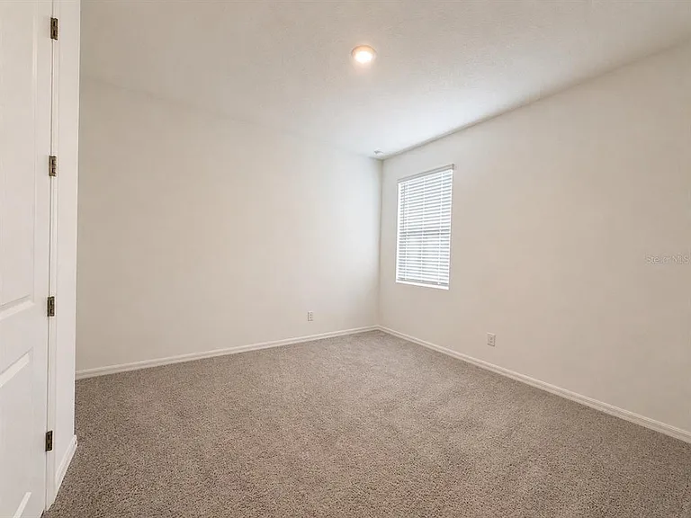 2272 Derwent Dr — Photo 7