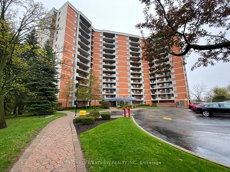 7811 Yonge St #1207 — Photo 1