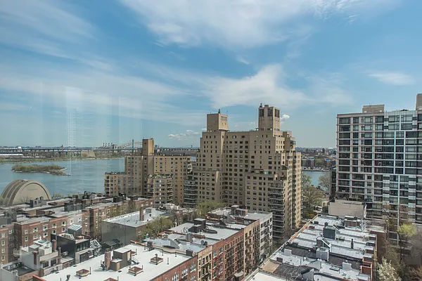 Rented by Solow Realty | media 37