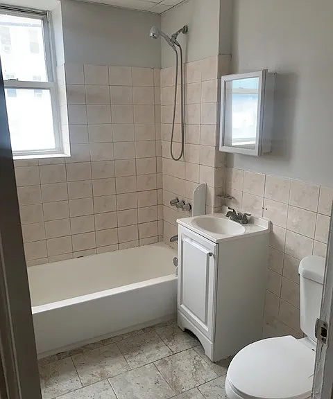 330-338 E 23rd St #3A — Photo 6