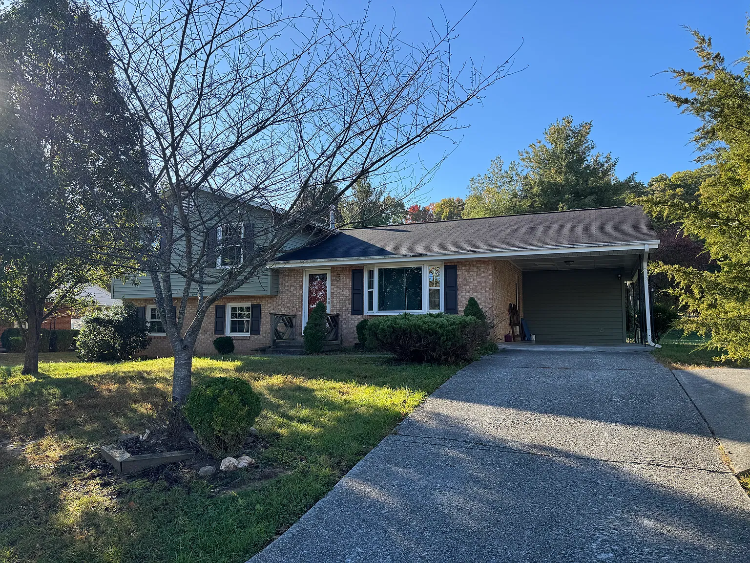 3 bed, 1800 sqft, $1,900 — Photo 2
