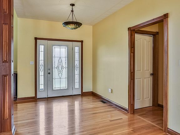 4th image of 56 Curtis Way