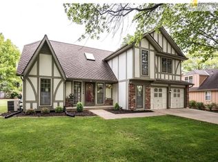 11528 Rosehill Rd, Overland Park, KS 66210