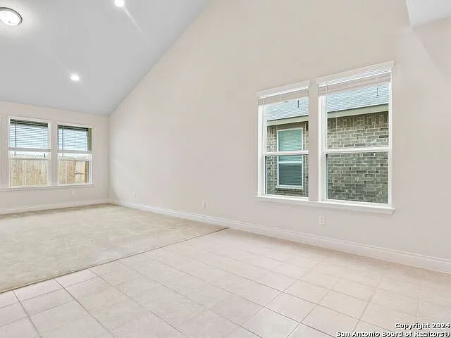 121 Inverness — Photo 10