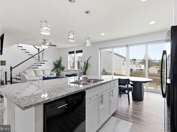 2156 Chestnut Dr, Culpeper, VA 22701