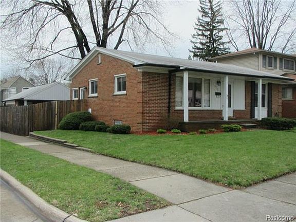 2nd image of 626 Englewood Ave