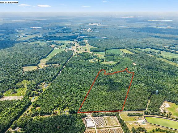 3rd image of 28ac Maple Hill School Road