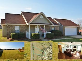 107 Sheldon Ridge Ct, Bonaire, GA 31005