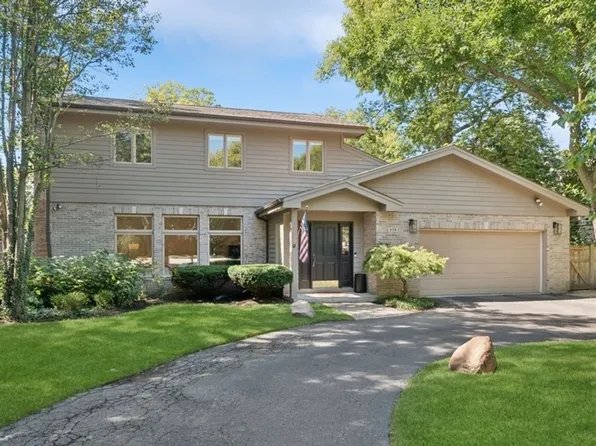 939 Illinois Rd, Wilmette, IL 60091