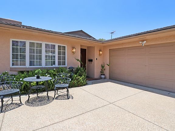 4th image of 2490 Paloma St
