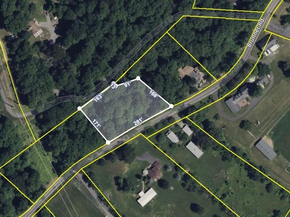 2571 Brunner Rd, Emmaus, PA 18049