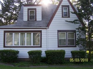 923 Adams Ave, Wauconda, IL
