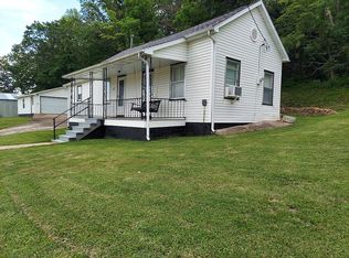 207 N 1st St, Marble Hill, MO 63764