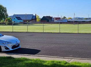 202 SE 3rd St APT 5, Prineville, OR 97754