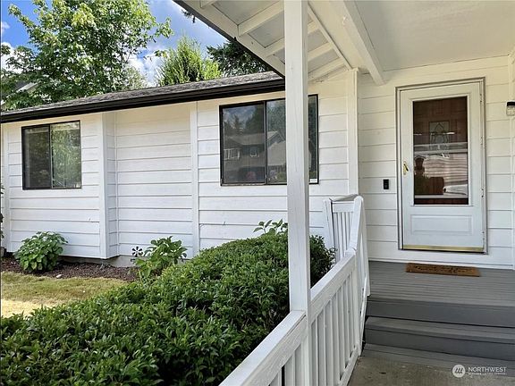2nd image of 21821 SE 267th St
