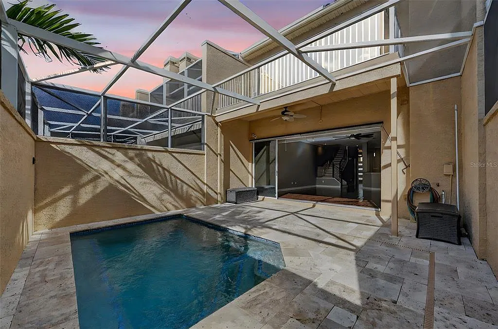 3 bed, 2.5 bath, 2998 sqft, $5,500 — Photo 2