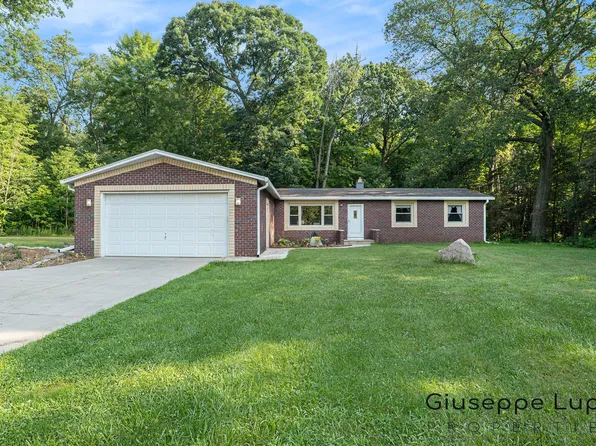 6145 Ten Mile Rd NE, Rockford, MI 49341