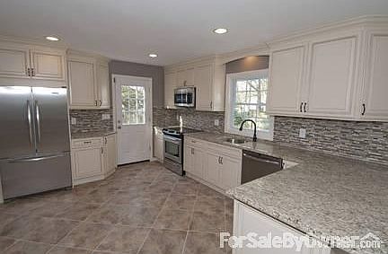 3rd image of 20 White Ave