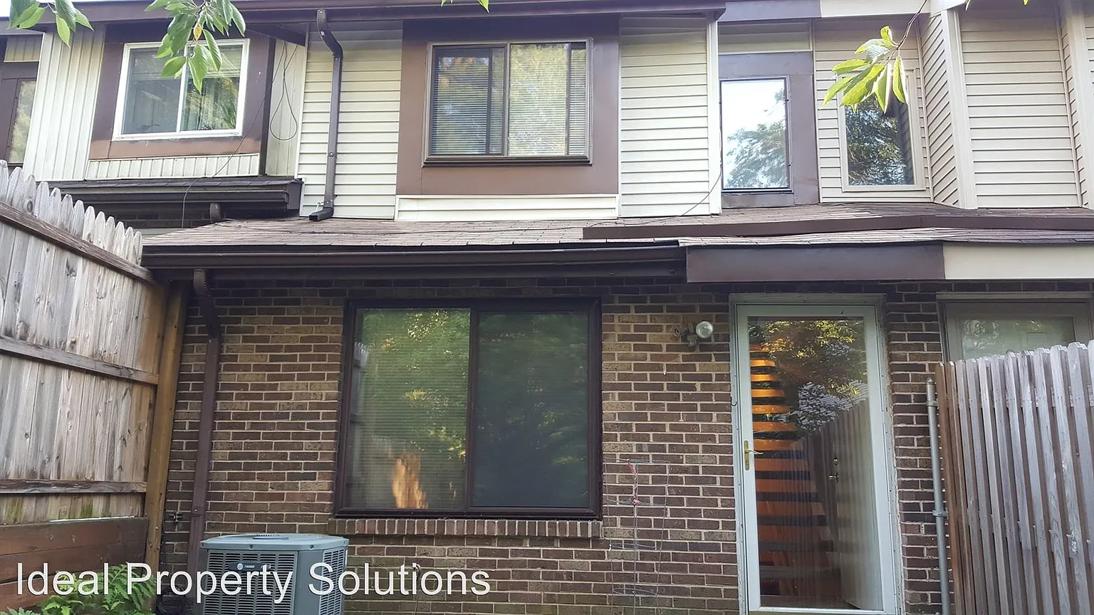 5005 N Tupelo Turn photo 1