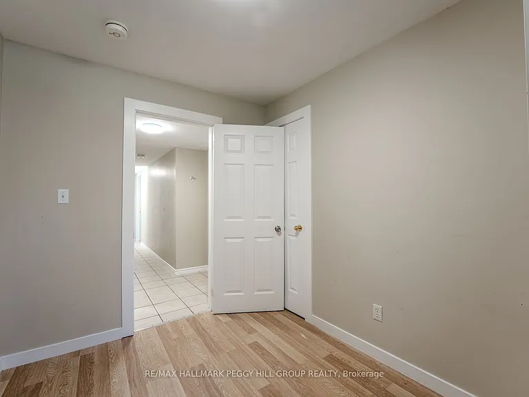 67 Iris Dr #LOWER — Photo 9