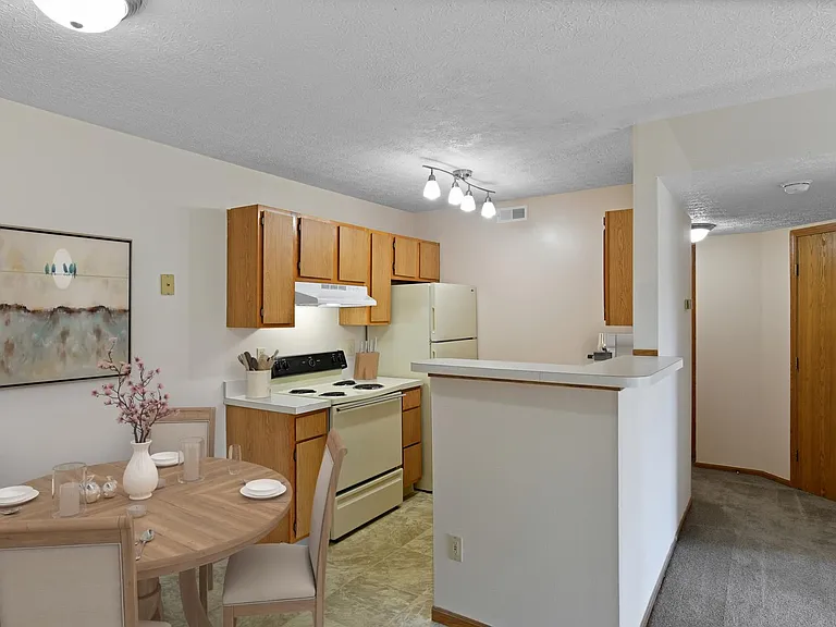 Waterford Pointe — Photo 16