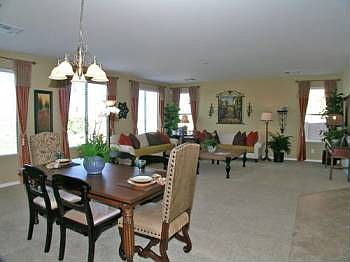 3rd image of 4722 S Southwind Dr