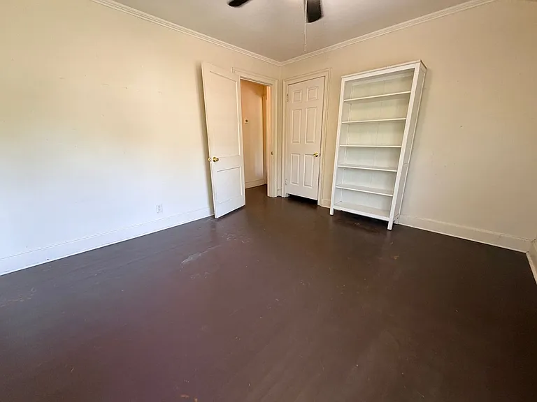 102 E Cranford Ave — Photo 12