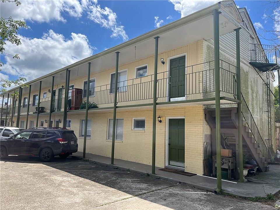 1st image of 418 Pelican Ave APT D