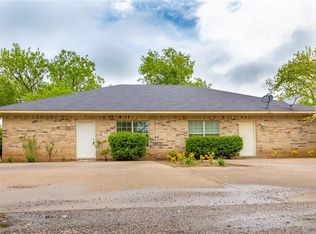 216 E Walcott St, Pilot Point, TX 76258