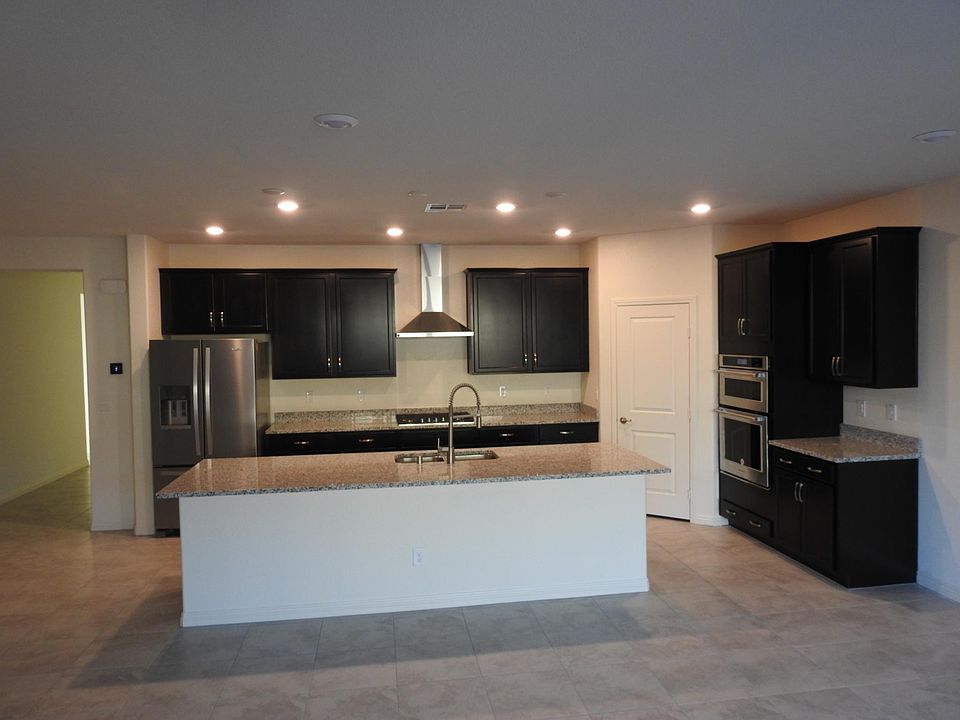 1st image of 864 Bluffwood Pl