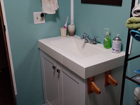 Front bathroom, new tile & paint