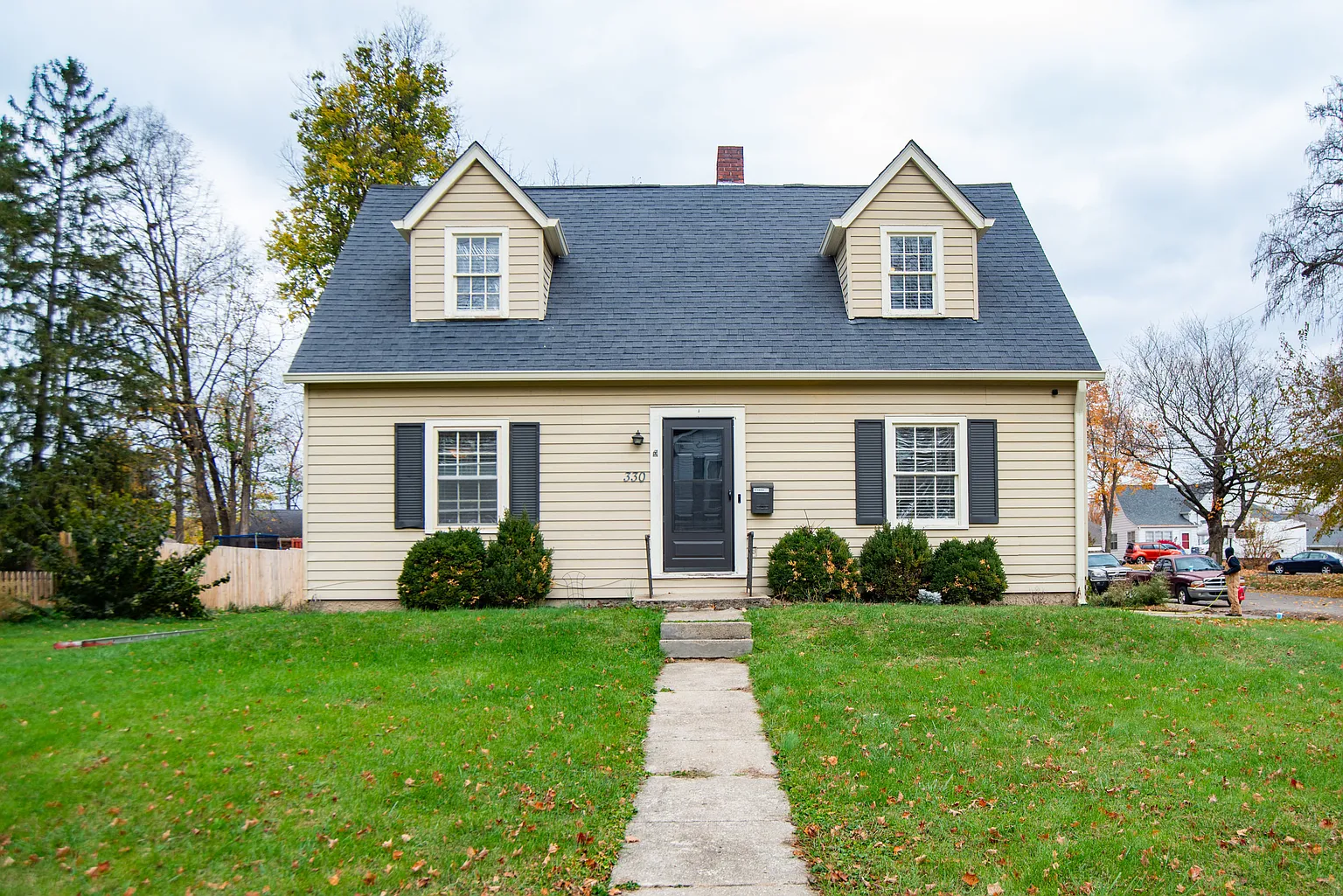 330 E Park Ave photo 1