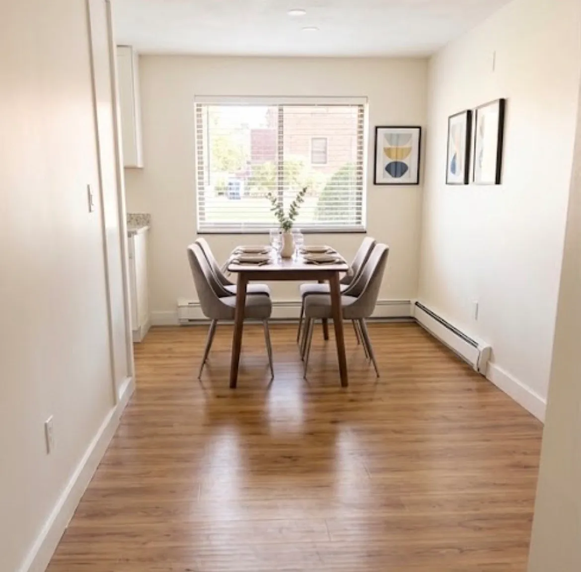 2 bed, 1.0 bath, 925 sqft, $2,780 — Photo 2