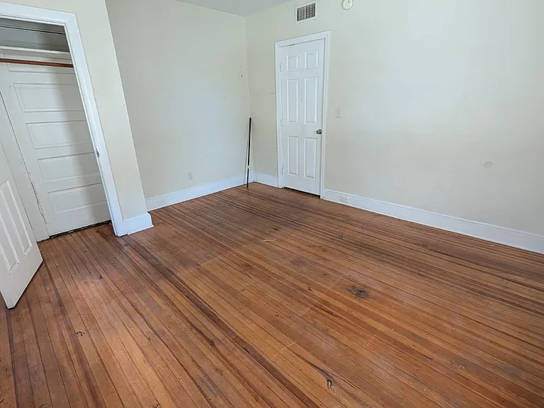 86 Main St #1 — Photo 6