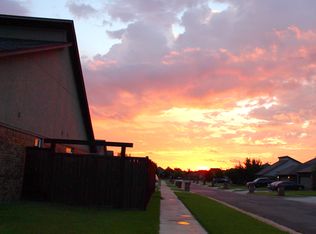 17304 Hawks Tree Ln, Edmond, OK 73012