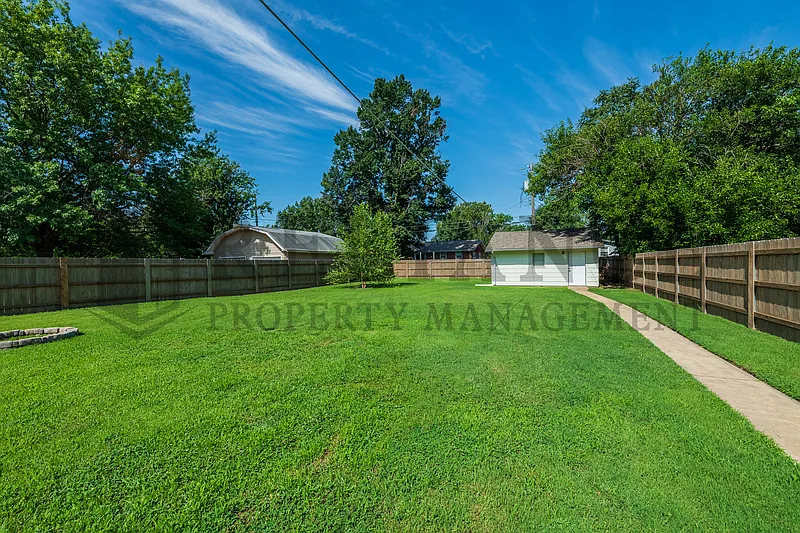 3 bed, 1.0 bath, 1236 sqft, $1,395 — Photo 4