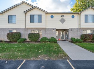 19560 Spagnuolo Ln #22, Roseville, MI 48066