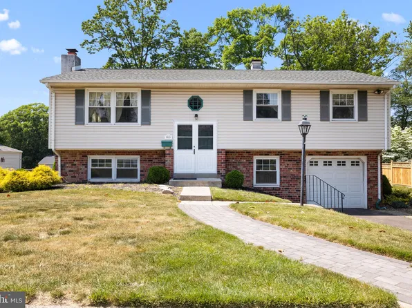 1628 Jill Rd, Willow Grove, PA 19090