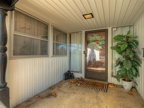 3rd image of 3008 N Tropicana Ave
