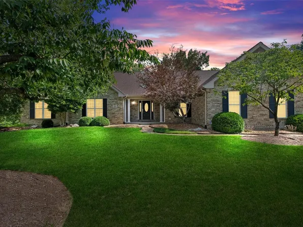 16046 Forest Valley Dr, Ballwin, MO 63021