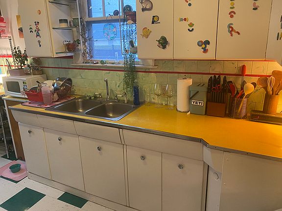 4th image of 2753 Barth Ave