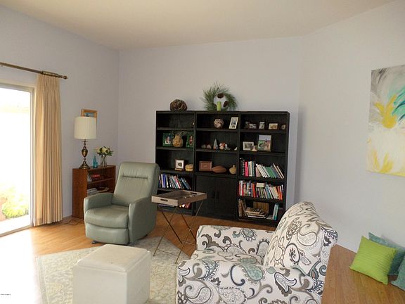 4th image of 10645 W Pineaire Dr