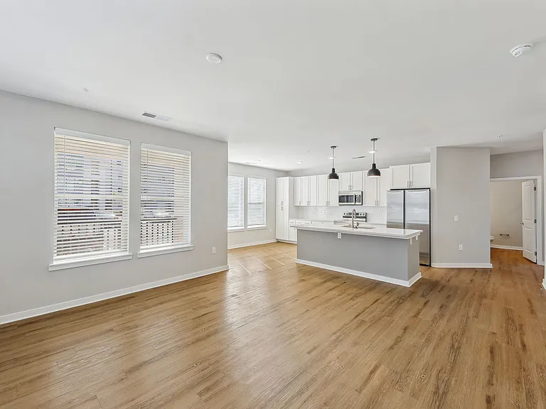 320 Voyager Way NW — Photo 37