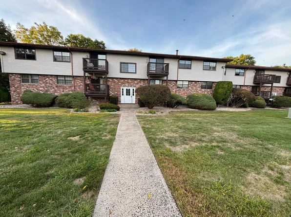 44 Surrey Dr #A6, Newington, CT 06111