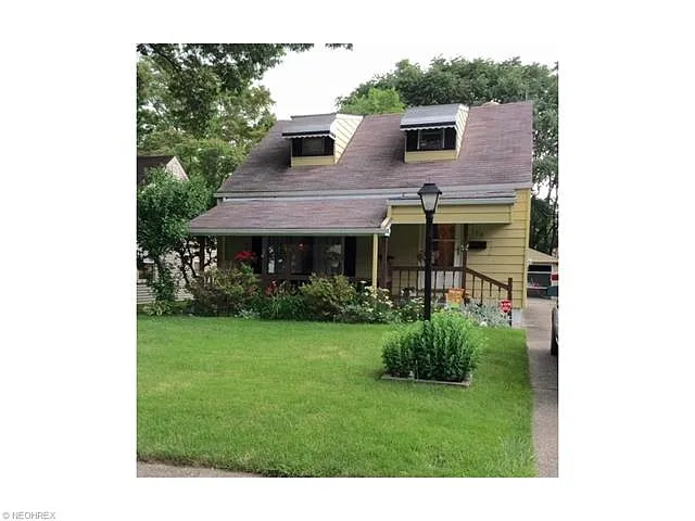 155 Carnegie Ave photo 1